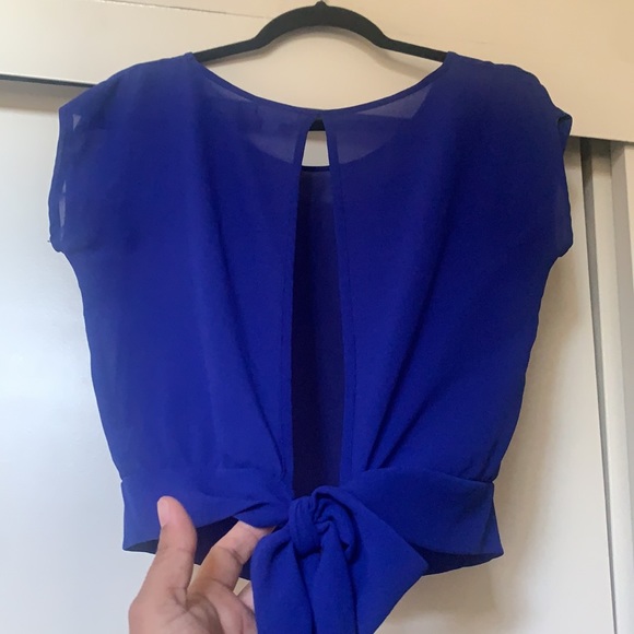 Cropped chiffon top - Picture 3 of 3